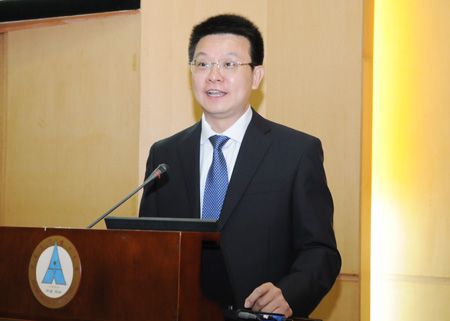http://mba.znufe.edu.cn/Upload/HtmlEditor/DSC_4004.JPG